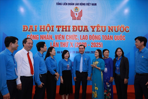 464 đại biểu ưu tú dự Đại hội thi đua yêu nước công nhân viên chức lao động