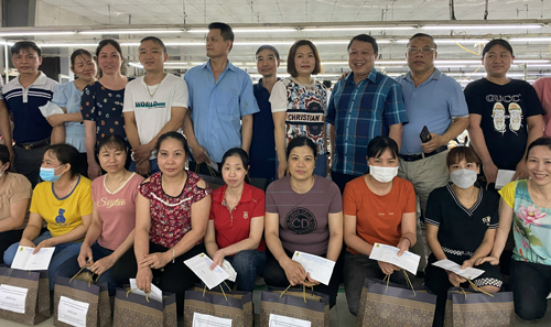 Công đoàn ngành Công Thương nhièu hoạt động hưởng ứng Tháng công nhân.
