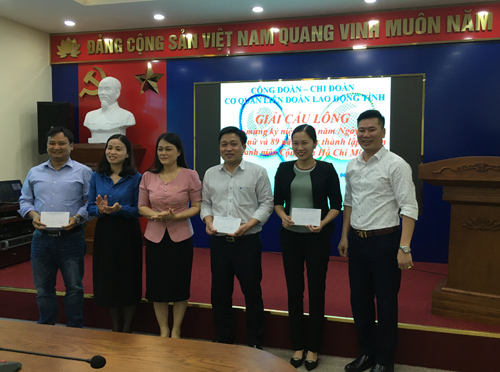 Công đoàn – Đoàn Thanh niên Cơ quan Liên đoàn Lao động tỉnh:         Tổ chức giải cầu lông chào mừng kỷ niệm 110 năm ngày Quốc tế Phụ nữ và 89 năm ngày thành lập Đoàn thanh niên Cộng sản Hồ Chí Minh