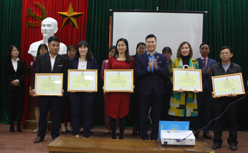 Liên đoàn Lao động huyện Khoái Châu tổng kết hoạt động công đoàn năm 2019 và triển khai hoạt động năm 2020.