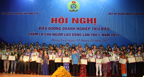 Liên đoàn Lao động – Hiệp hội doanh nghiệp : Biểu dương doanh nghiệp tiêu biểu chăm lo cho người lao động