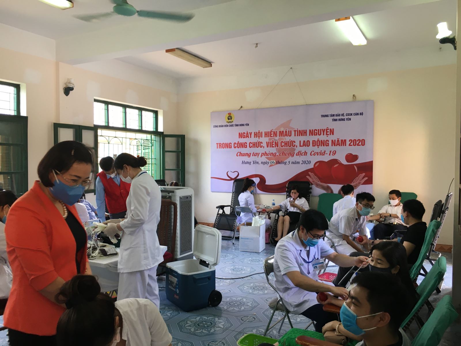 Hưởng ứng và tham gia Ngày Hội hiến máu tình nguyện của Công đoàn Viên chức tỉnh năm 2020.