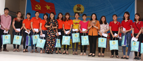 Liên đoàn lao động tỉnh: Phát động "Tháng công nhân và Tháng hành động về an toàn, vệ sinh lao động năm 2018".            