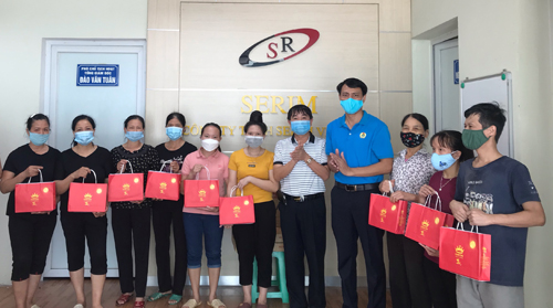 LĐLĐ thị xã Mỹ Hào: Thăm, tặng quà cho con đoàn viên CNLĐ có hoàn cảnh khó khăn Nhân dịp Tết trung thu năm 2021