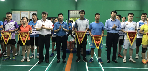Liên đoàn Lao động thị xã Mỹ Hào tổ chức giải cầu lông công nhân, viên chức, lao động  năm 2020